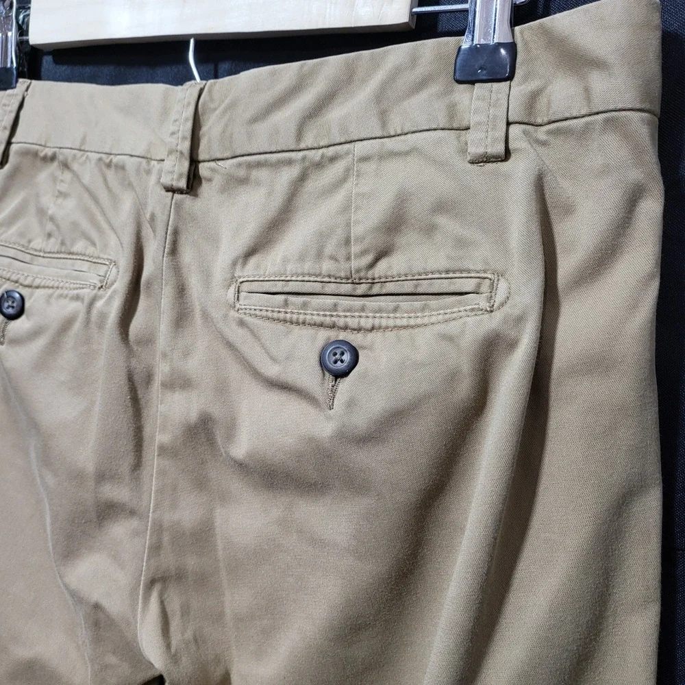 Gap Women Straight Fit Straight Leg‎ Khaki Cotton Pants Size 4 Regular